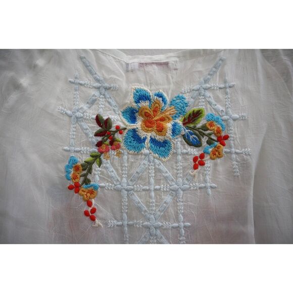 Johnny Was Women's Sz M White Floral Embroidered Tunic Blouse - Picture 7 of 11